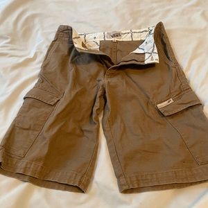 Vans  Off the Wall boys cargo shorts Sz 12